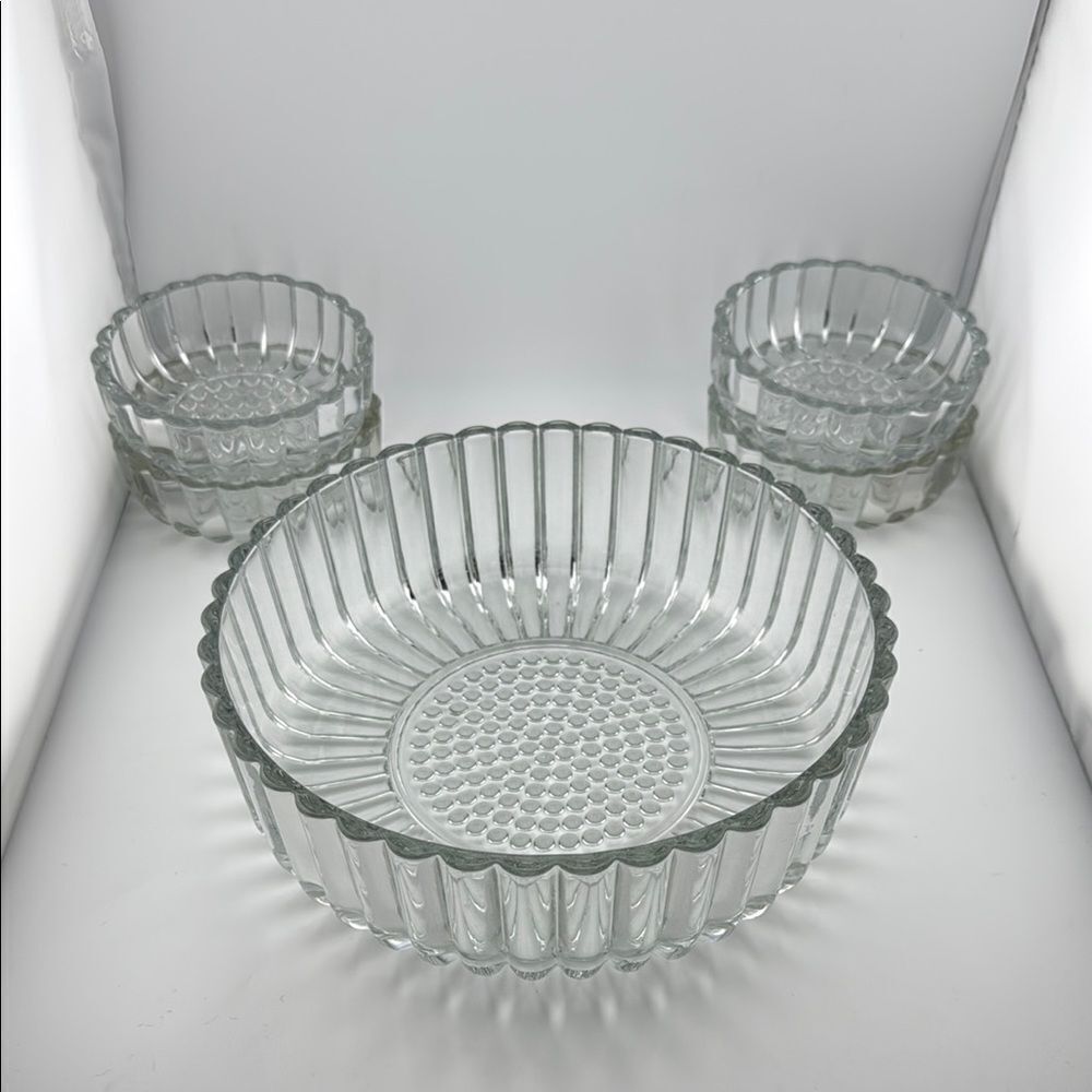 Jeannette Glass "National" Pattern Ribbed Pressed 1940's 5 Piece Berry Bowl Set - Picture 1 of 2